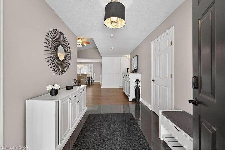 Property Photo:  90 Kortright Road E  ON N1G 4N8 