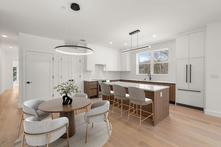Property Photo:  16 Stearns Rd 106  MA 02482 