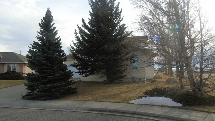 Property Photo: 1604 7A Avenue AB T0L 0Z0