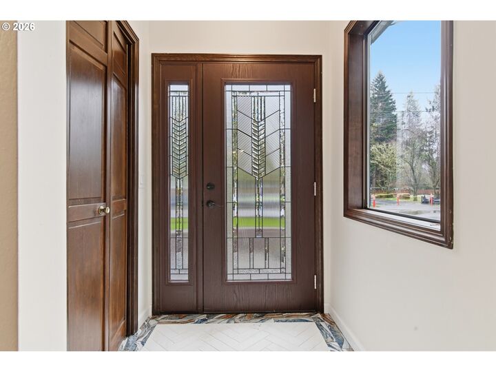 Property Photo:  4584 Calaroga Dr  OR 97068 