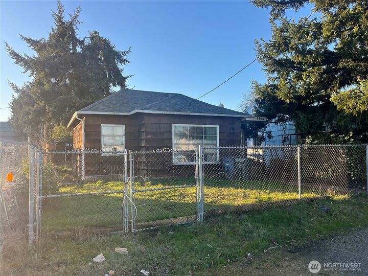 Property Photo:  8706  Durango Street SW  WA 98499 