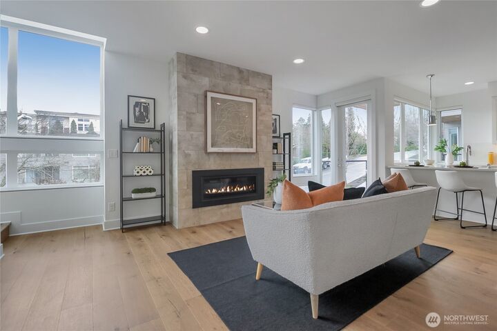 Property Photo:  222  4th Ave  WA 98033 