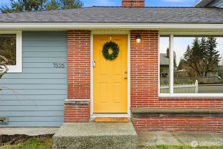 Property Photo:  7525  Beverly Lane  WA 98203 