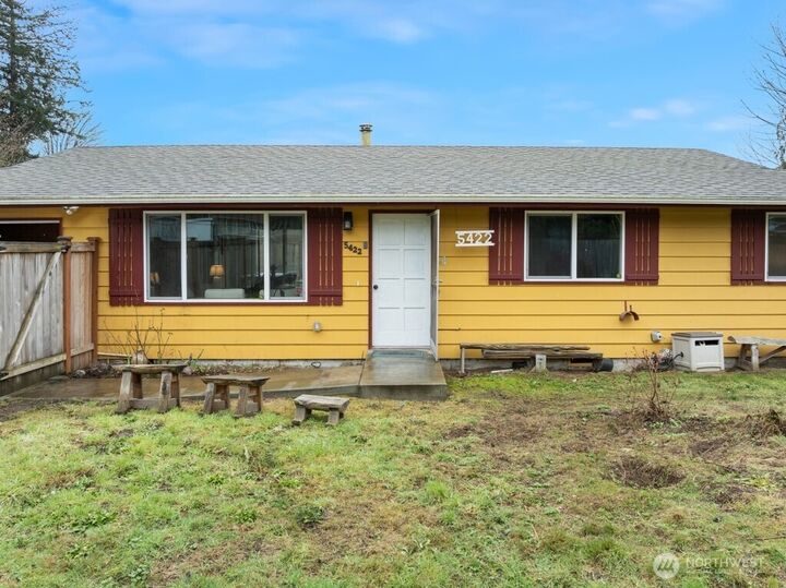 Property Photo:  5422  91st Avenue SE  WA 98290 