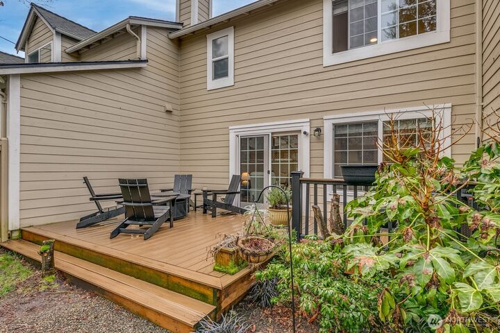 Property Photo:  7821  196th Street SW B  WA 98026 