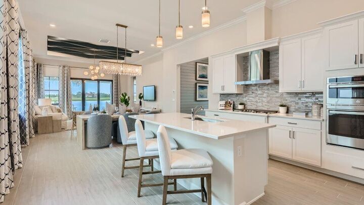 Property Photo: 500 SE Fascino Circle FL 34987