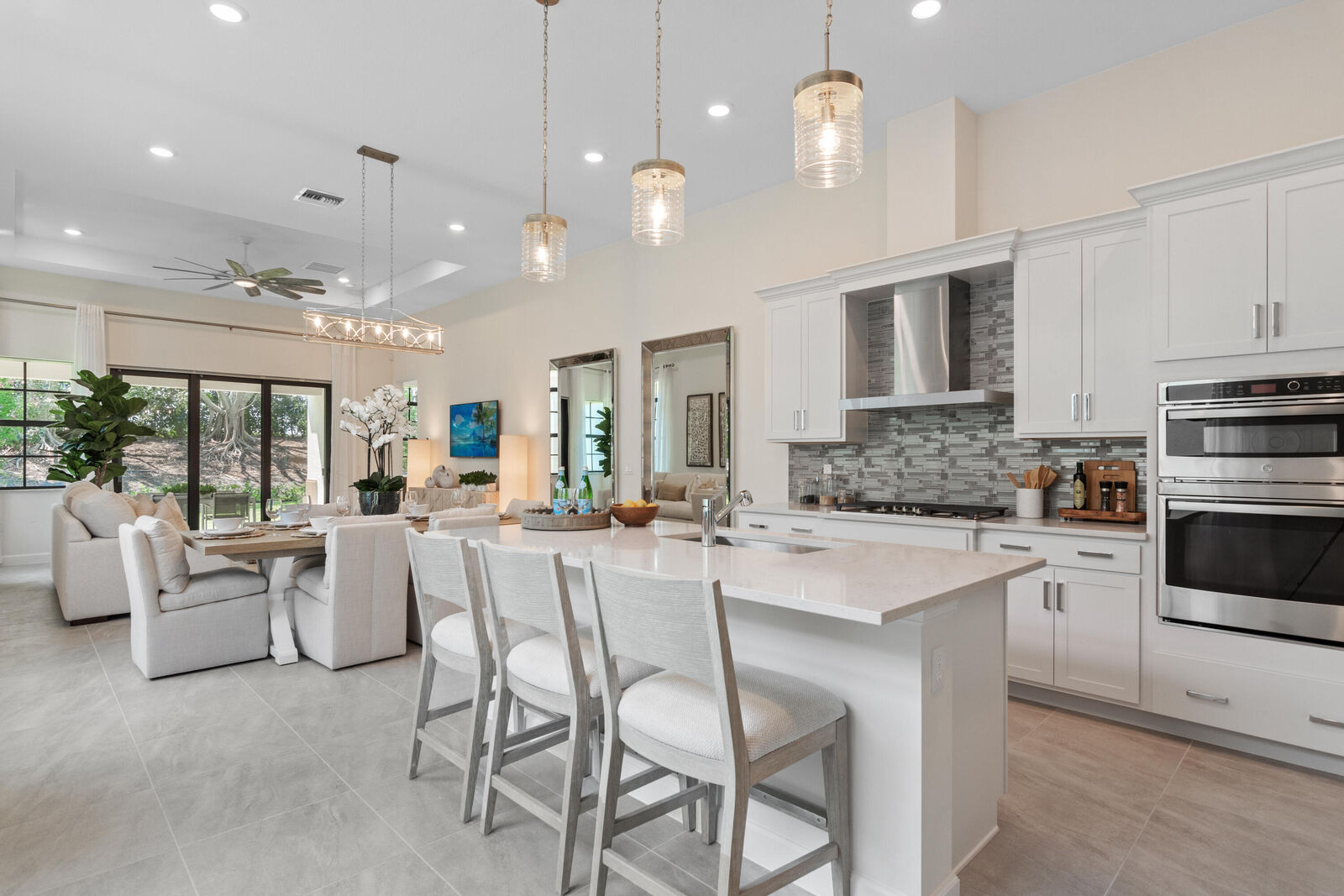 Property Photo: 520 SE Fascino Circle FL 34984