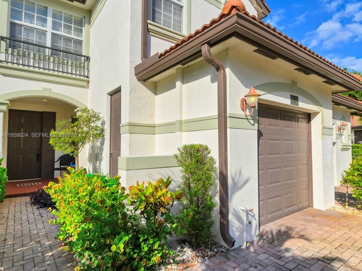 Property Photo:  9719 Darlington Pl  FL 33328 