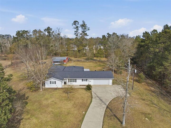 Property Photo:  678 E Telephone Road E  LA 70611 