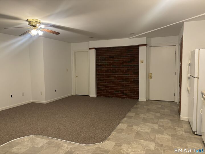 Property Photo:  10 Collins Street 10-D  CT 06514 