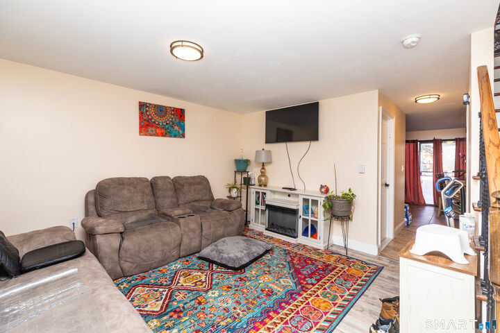 Property Photo:  248 Woodford Avenue 9  CT 06062 