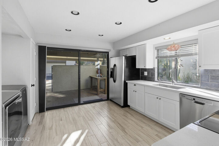 Property Photo: 7105 E Chorro Ci Circle E AZ 85715