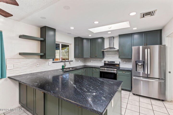 Property Photo:  53 N Davila Circle  AZ 85745 