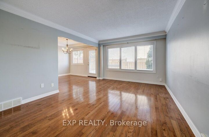 Property Photo: 54 Nicklaus Drive ON L8K 6H3