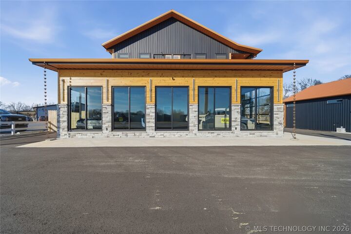 Property Photo:  451070 E 320 Road  OK 74331 