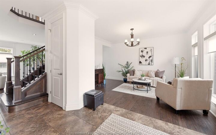 Property Photo: 425 Superior Street ON N9J 3Z5