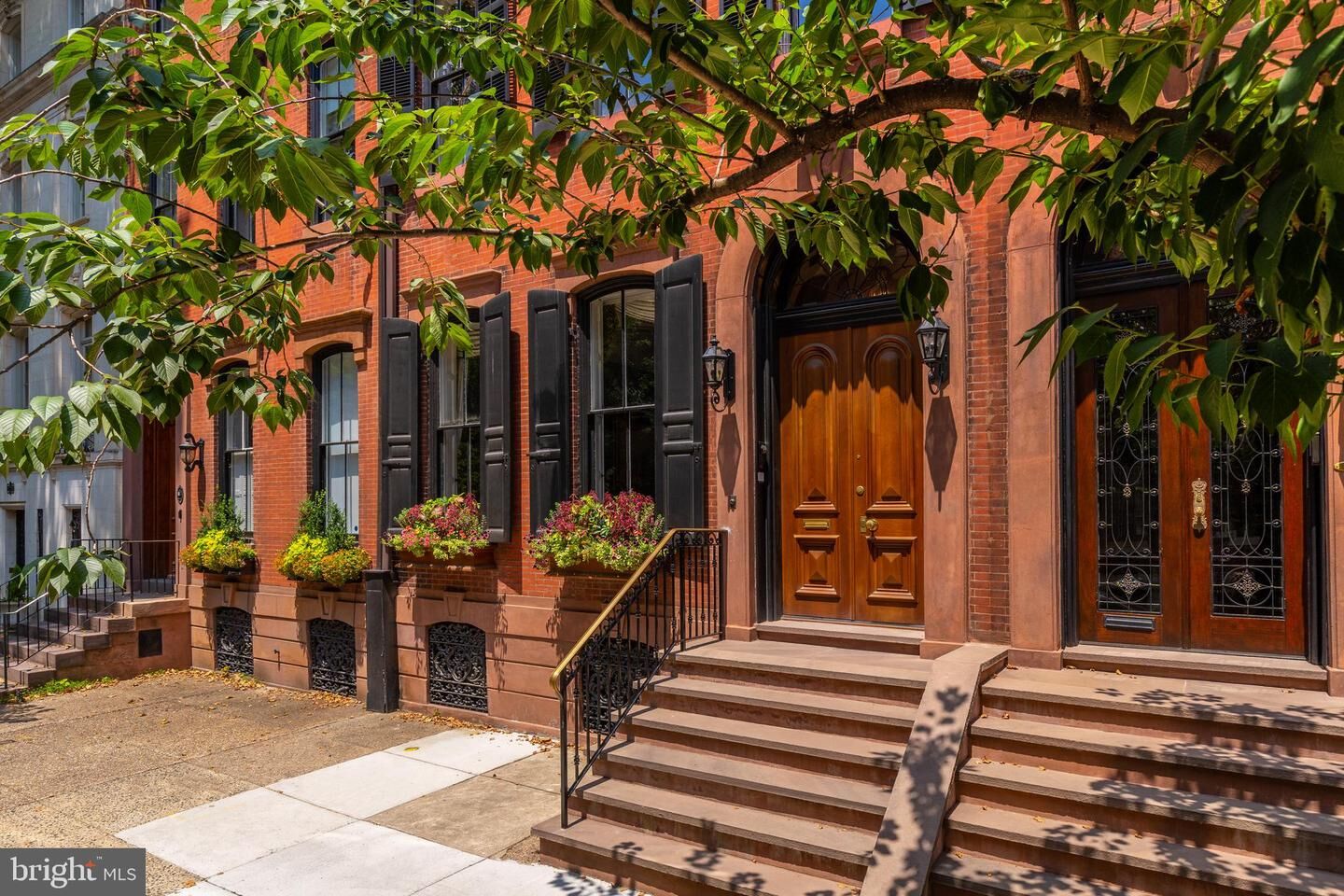 Property Photo:  2015 Delancey Place  PA 19103 