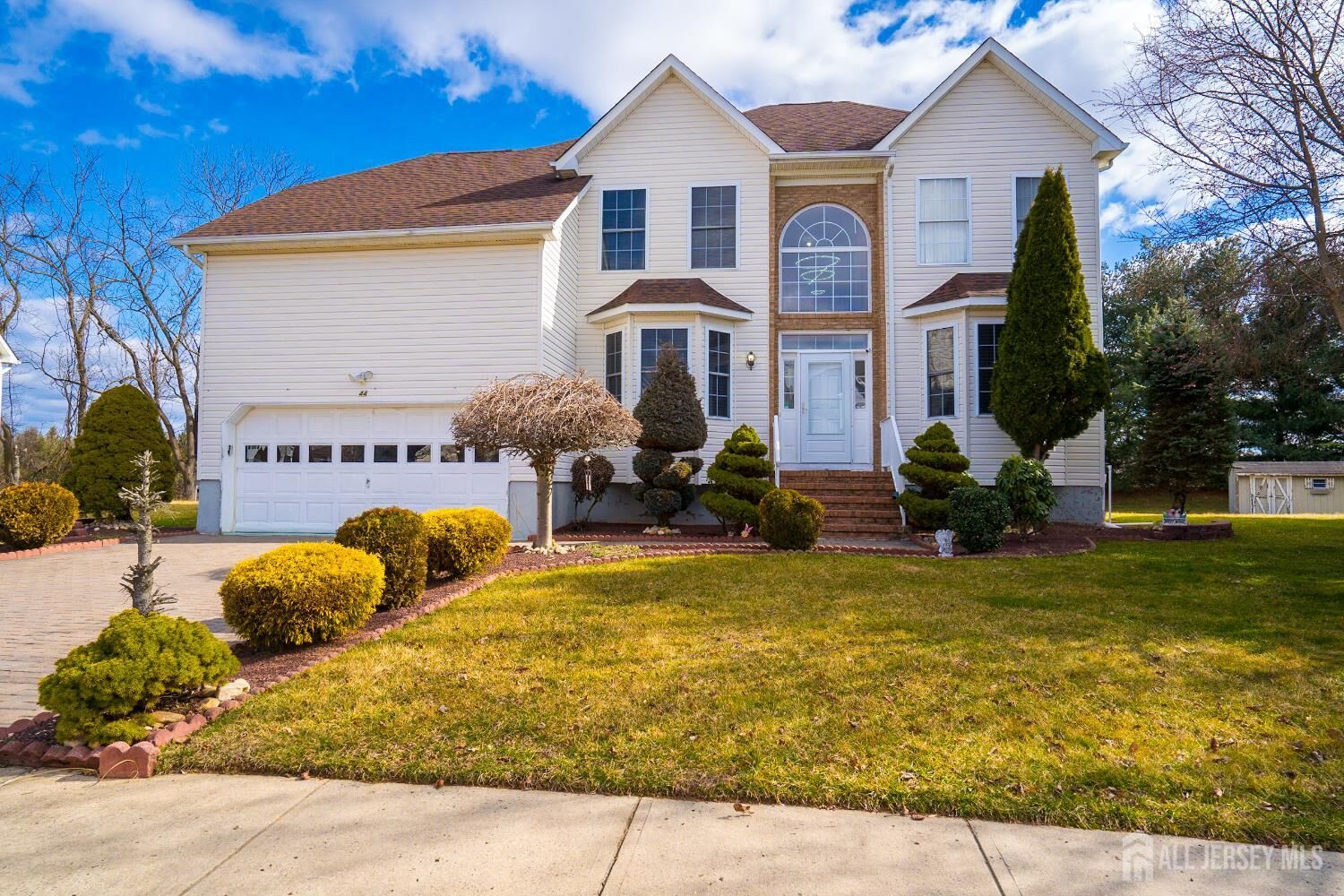 Property Photo:  44 Lexington Road  NJ 08852 