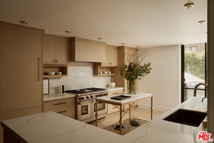 Property Photo: 211 S Spalding Dr CA 90212