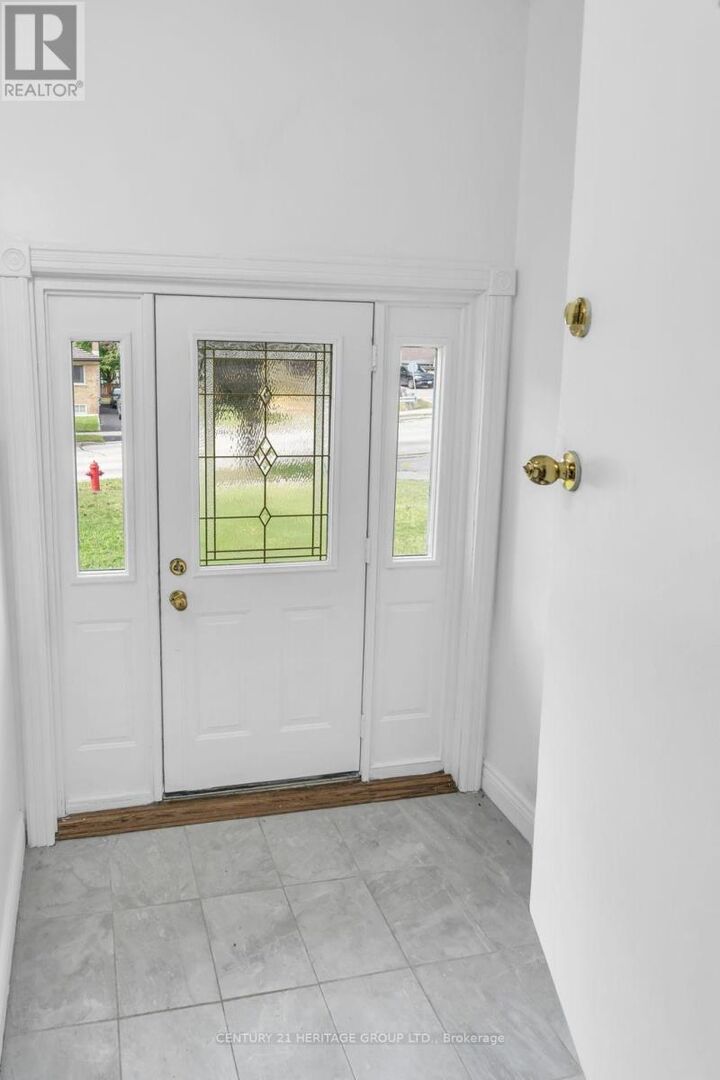 Property Photo: 53 Wilstead Drive ON L3Y 4T8