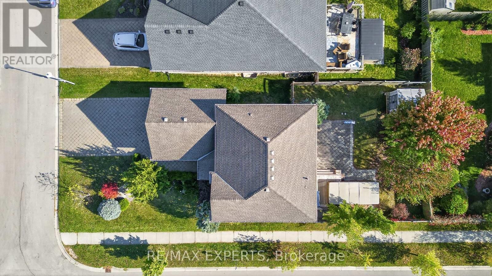 Photo de la propriété:  936 Talisman Crescent  ON N6K 0B7 