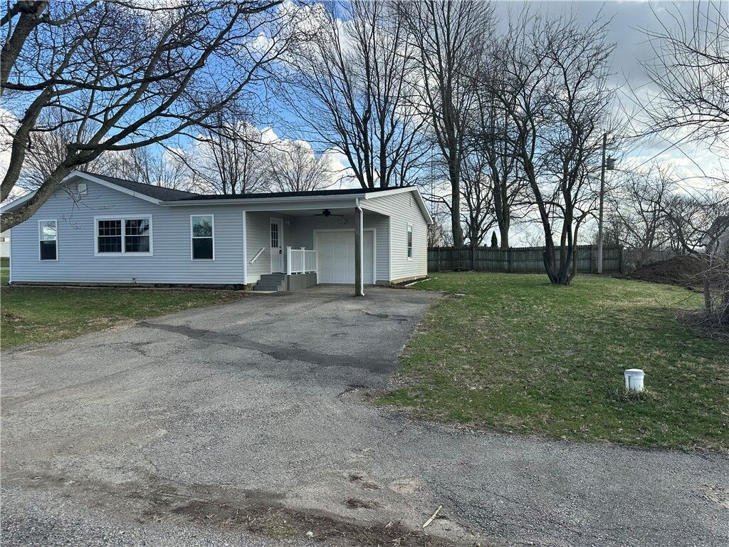 Property Photo:  215 Rooney Drive  OH 43078 