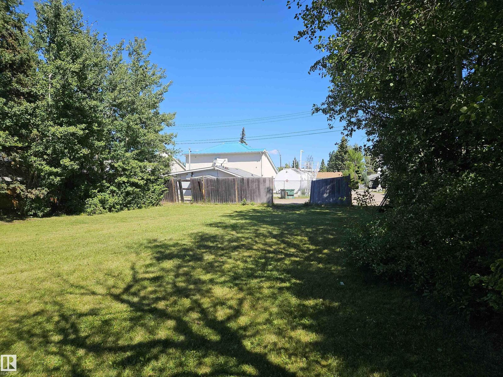 Property Photo:  4719 48 Street  AB T0E 0A0 