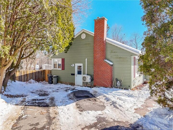 Photo de la propriété:  208 Fulton Avenue  NB E3G 6B2 