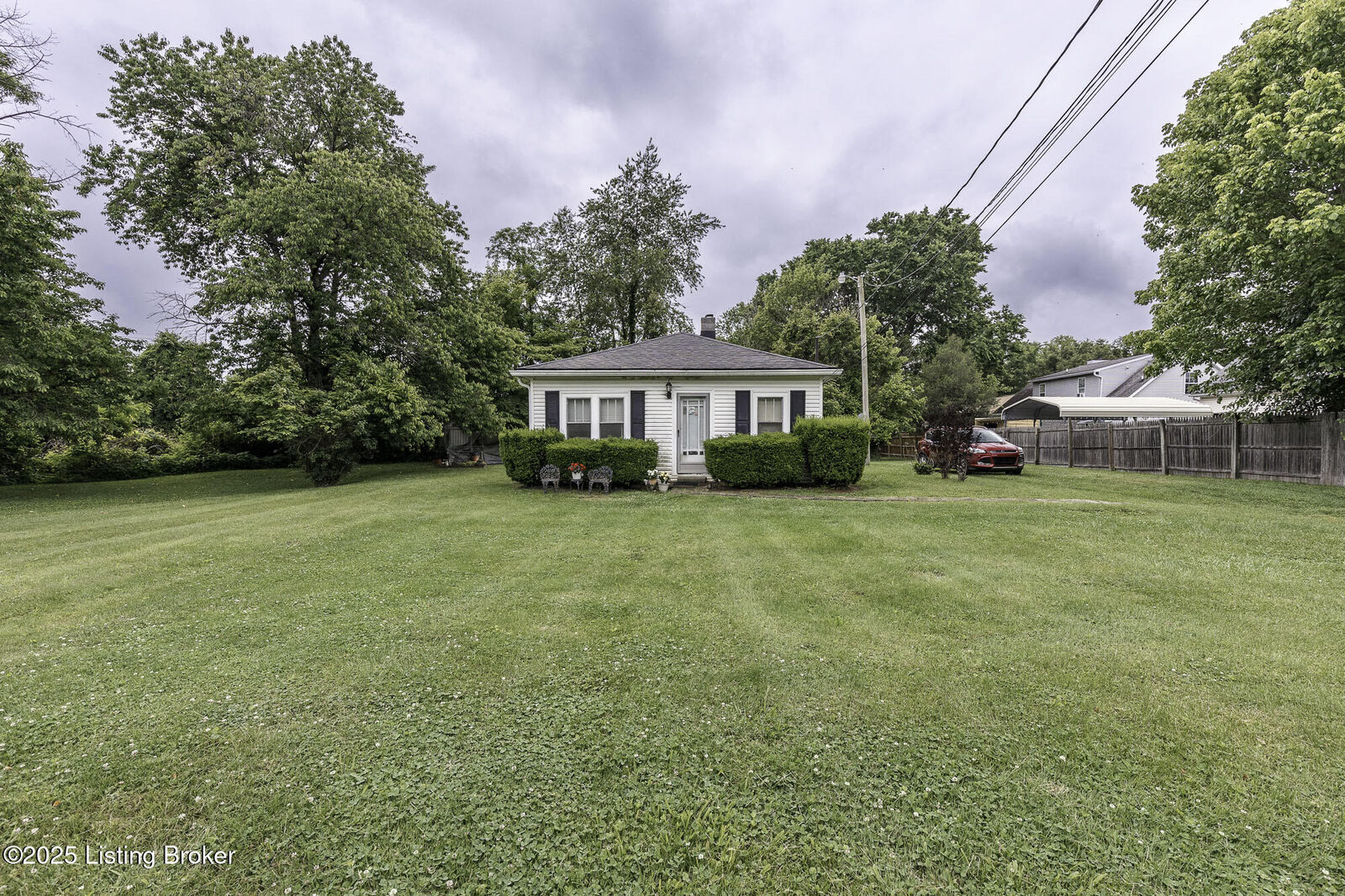 Property Photo:  9416 Old Six Mile Ln  KY 40299 