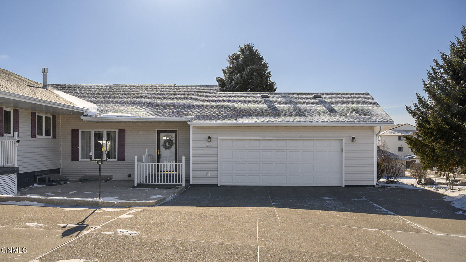 Property Photo:  575 Brandon Place  ND 58503 