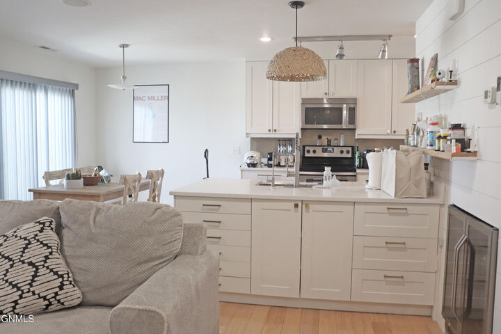 Property Photo:  2617 Verity Lane SE  ND 58554 