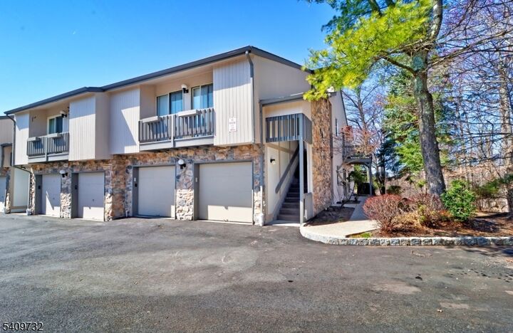 Property Photo:  30 Paris Cir  NJ 07052 