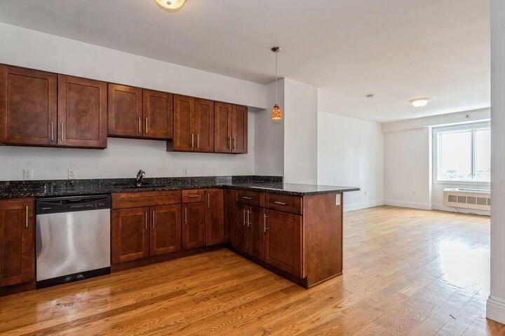 Property Photo:  125 43rd St 503  NJ 07087 