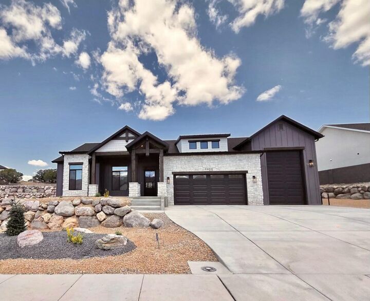 Property Photo:  1922 S Hidden Canyon Rd  UT 84720 