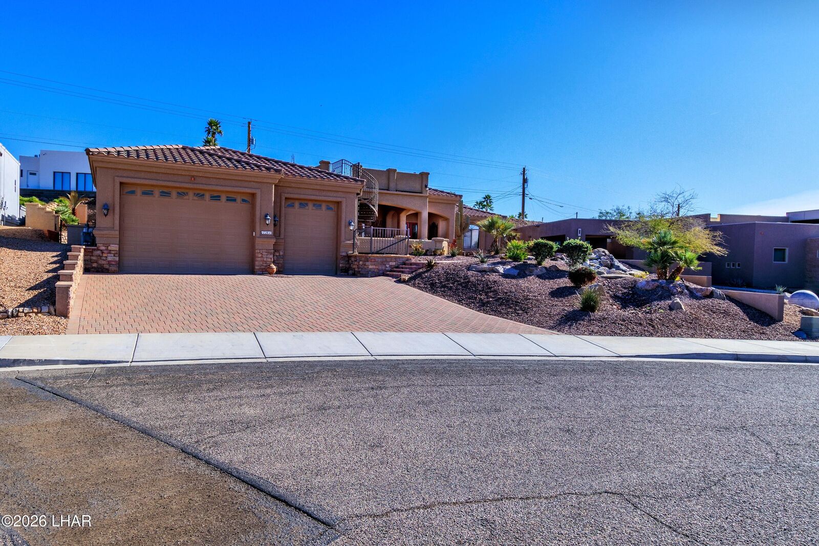 Property Photo: 1720 Sailing Hawk Dr AZ 86404