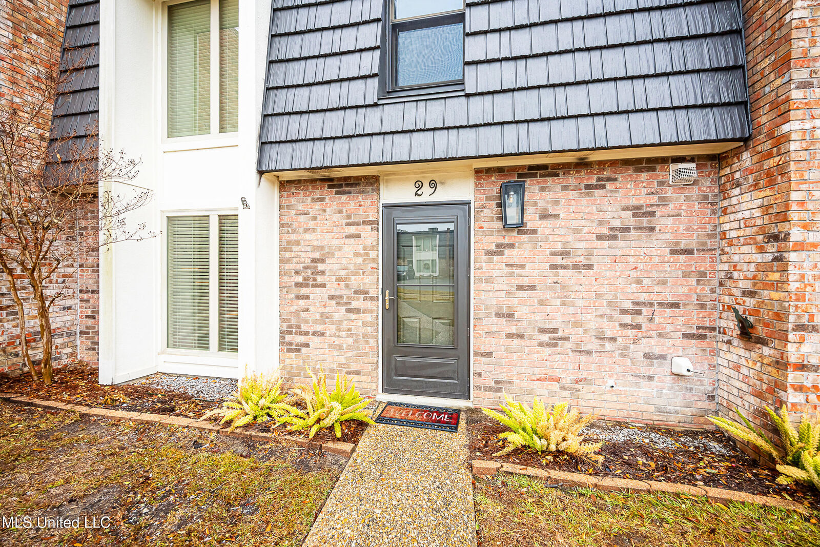 Property Photo:  527 Front Beach Drive  MS 39564 