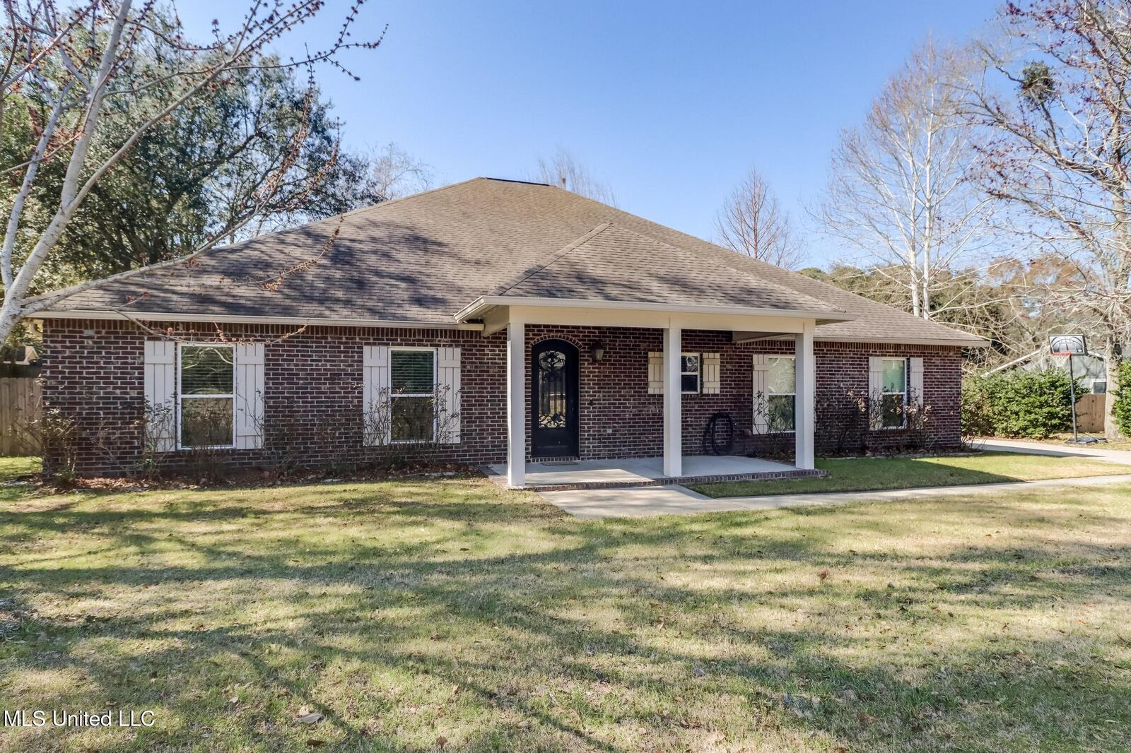 Property Photo:  857 Reed Lane  MS 39507 