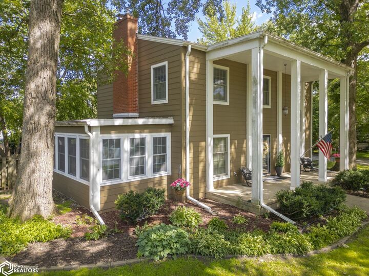 Property Photo: 500 18th Street W IA 50428