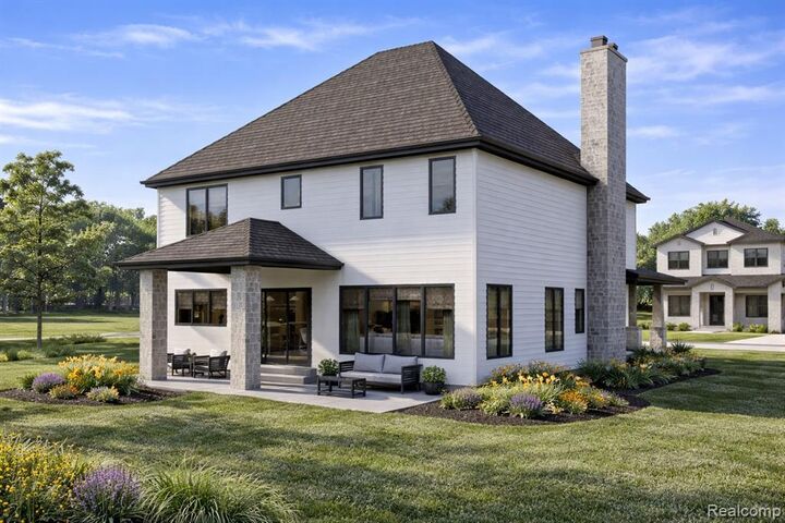 Property Photo:  556 Trombley Drive  MI 48083 5133 