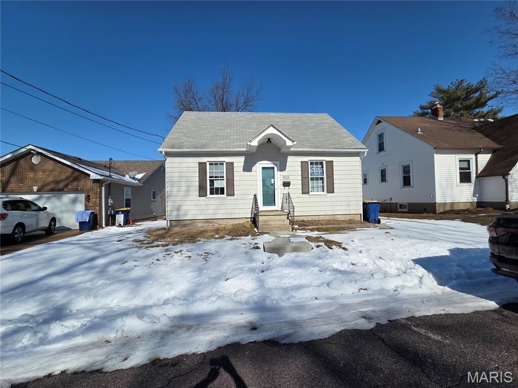 Property Photo: 1221 W 7th Street MO 63090