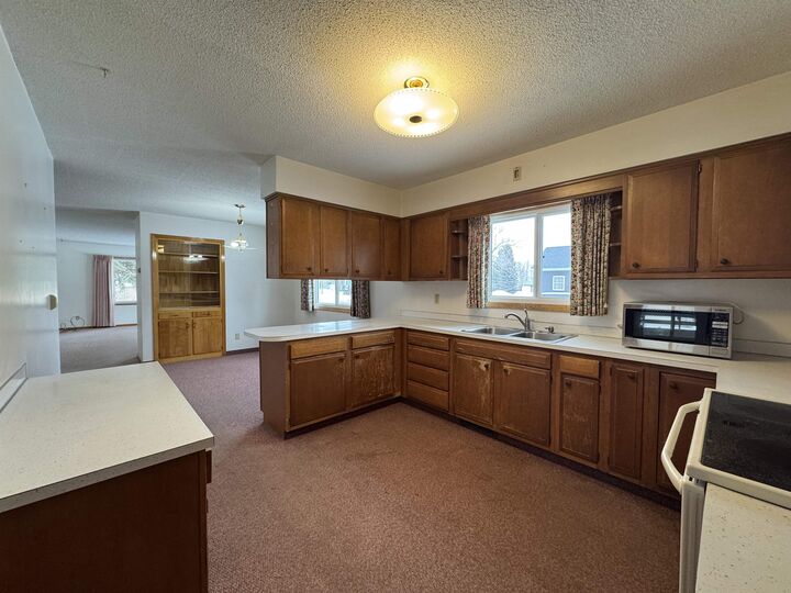 Property Photo:  105 NE 3rd Ave NE  ND 58761 