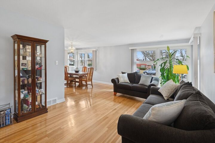 Property Photo:  826 Brown Avenue  IL 60202 