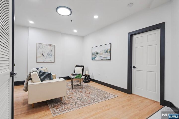 Property Photo:  391 Central Avenue 1  NJ 07307 