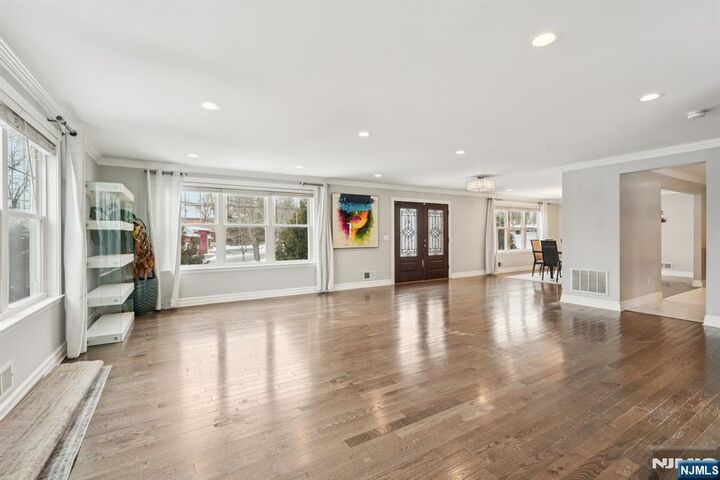 Property Photo:  45 Wilmore Road  NJ 07424 