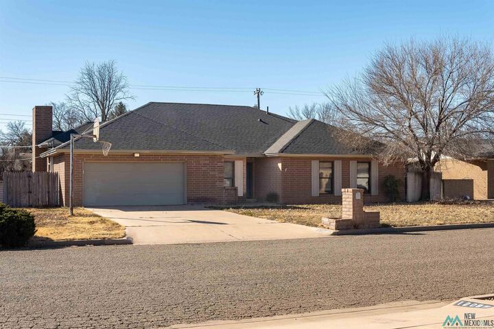 Property Photo:  1209 Parkland Drive  NM 88101 