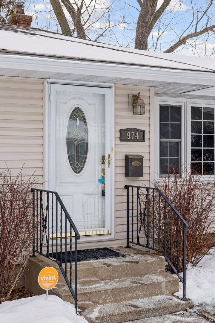 Property Photo:  974 Ohio Street  MN 55118 