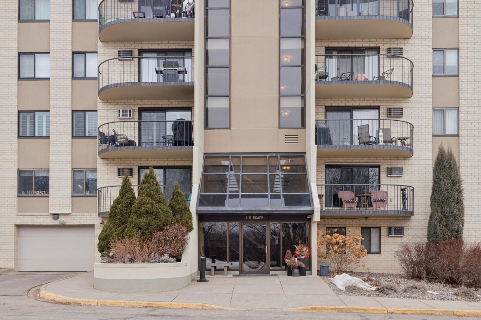 Property Photo:  1111 Elway Street 506  MN 55116 