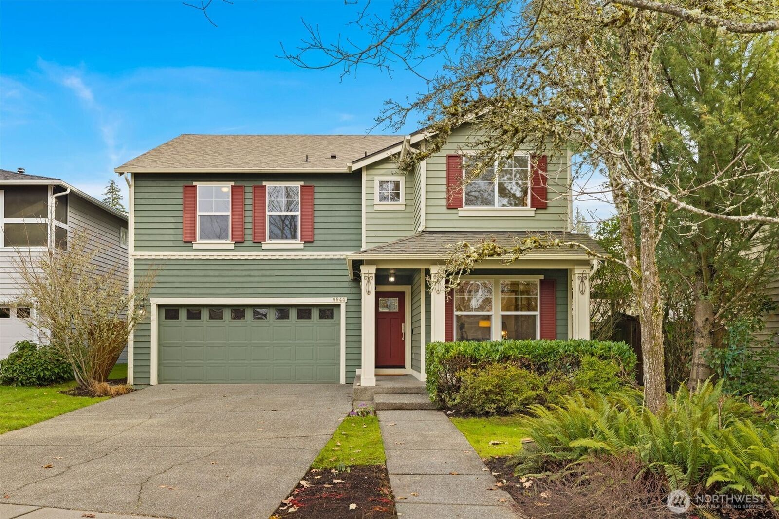 Property Photo:  9944  228th Terrace NE  WA 98053 