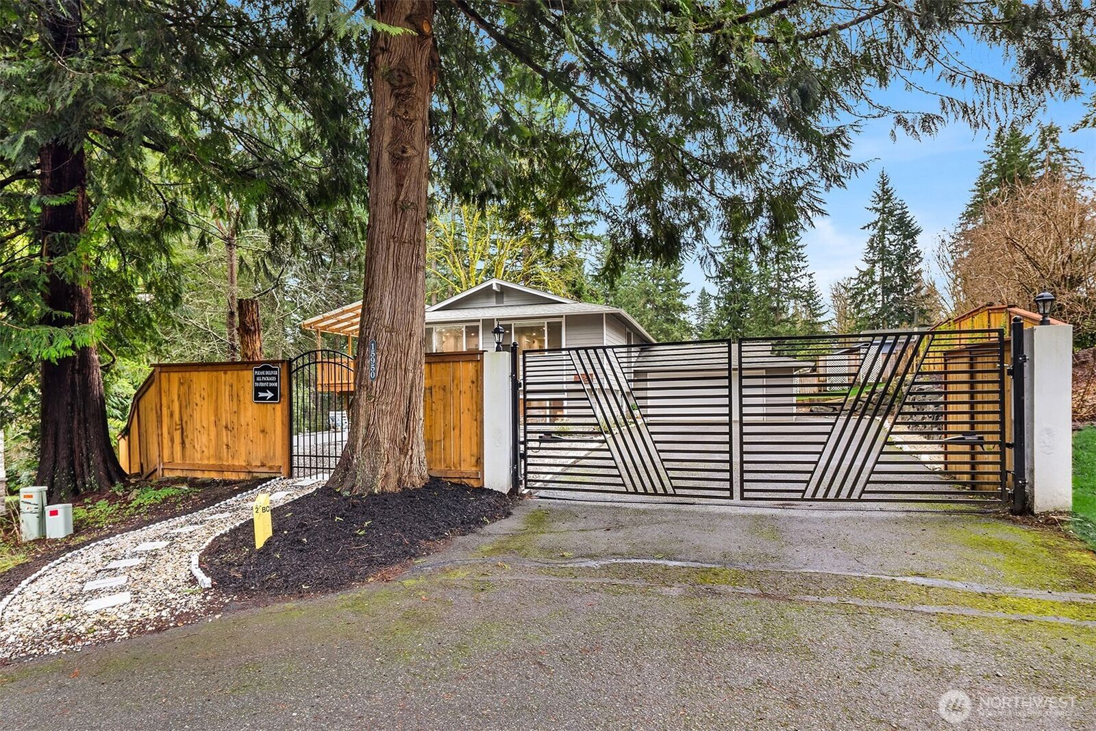 Property Photo:  15950  186th Avenue NE  WA 98072 