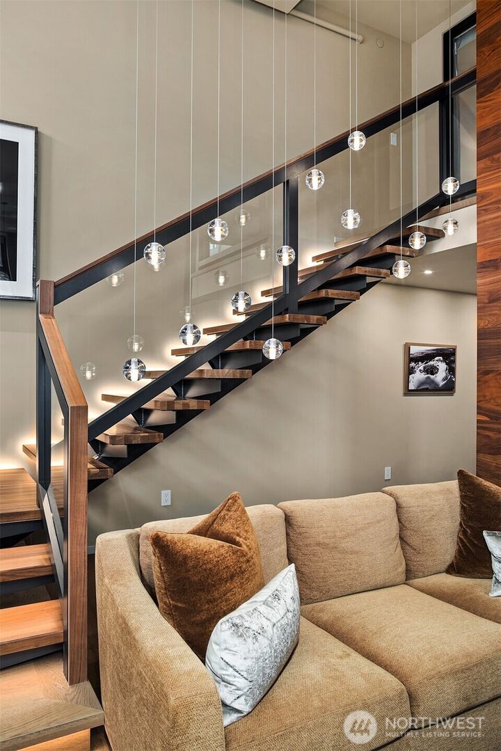 Property Photo: 80 Vine Street 2600 WA 98121